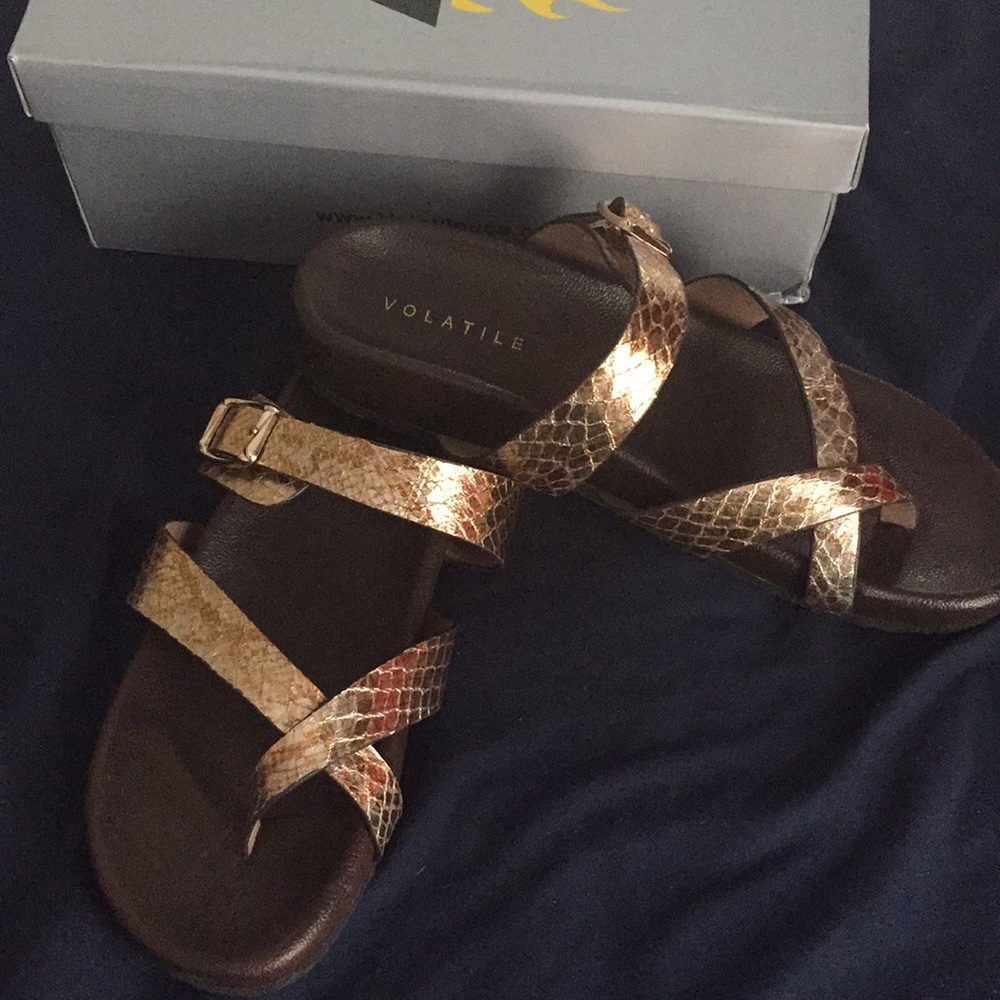 Volatile sandals